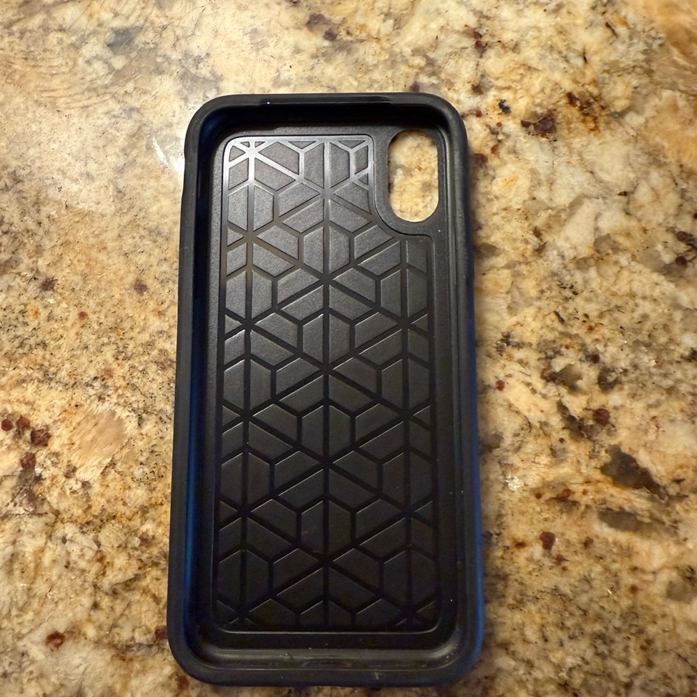 Apple iPhone X w/Otterbox case - Picture 6 of 10